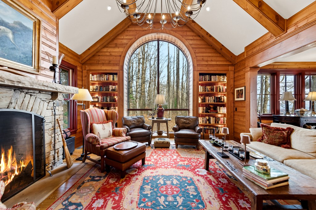 425041 Murphy Residential