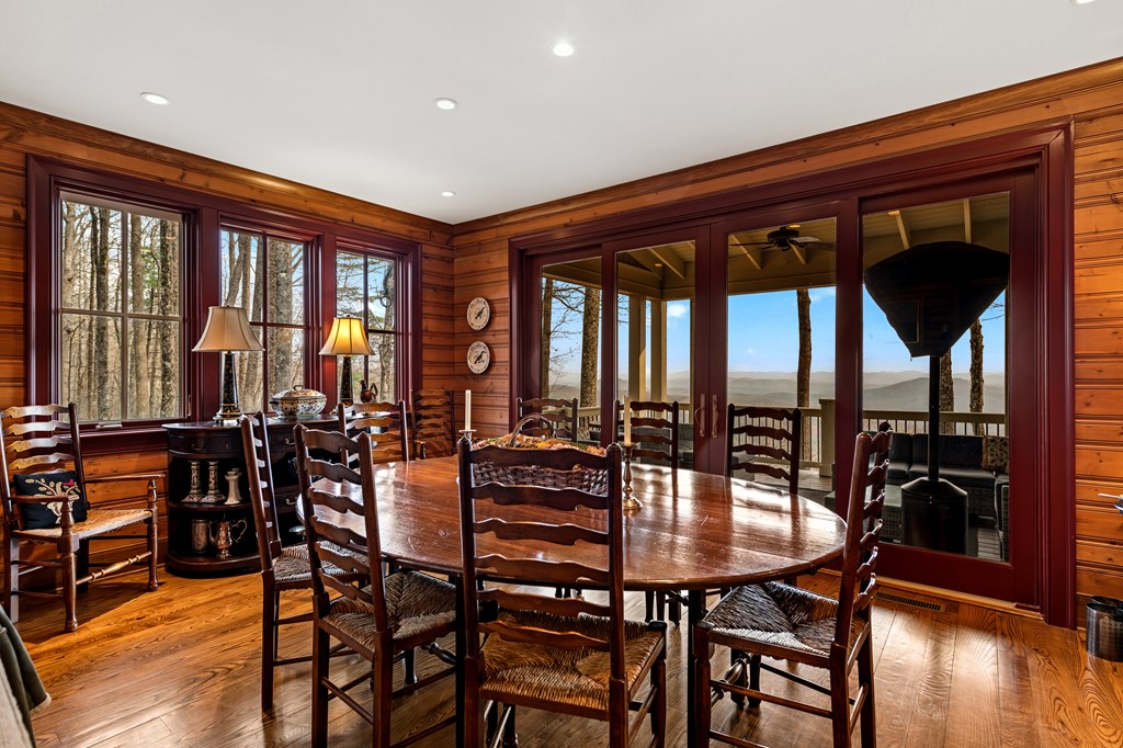 425041 Murphy Residential