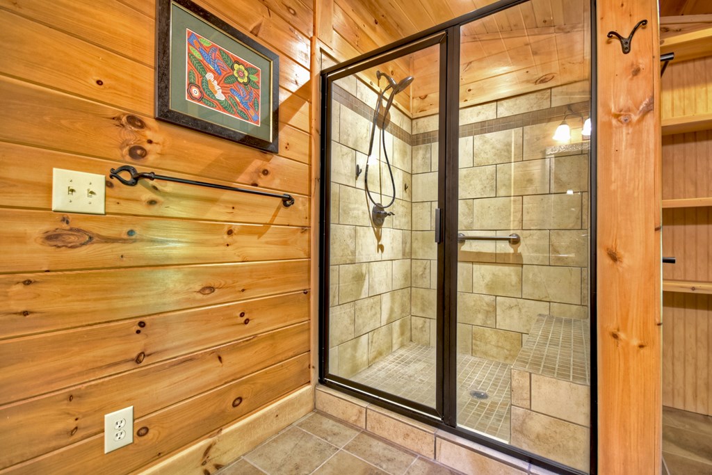 425050 Blue Ridge Residential