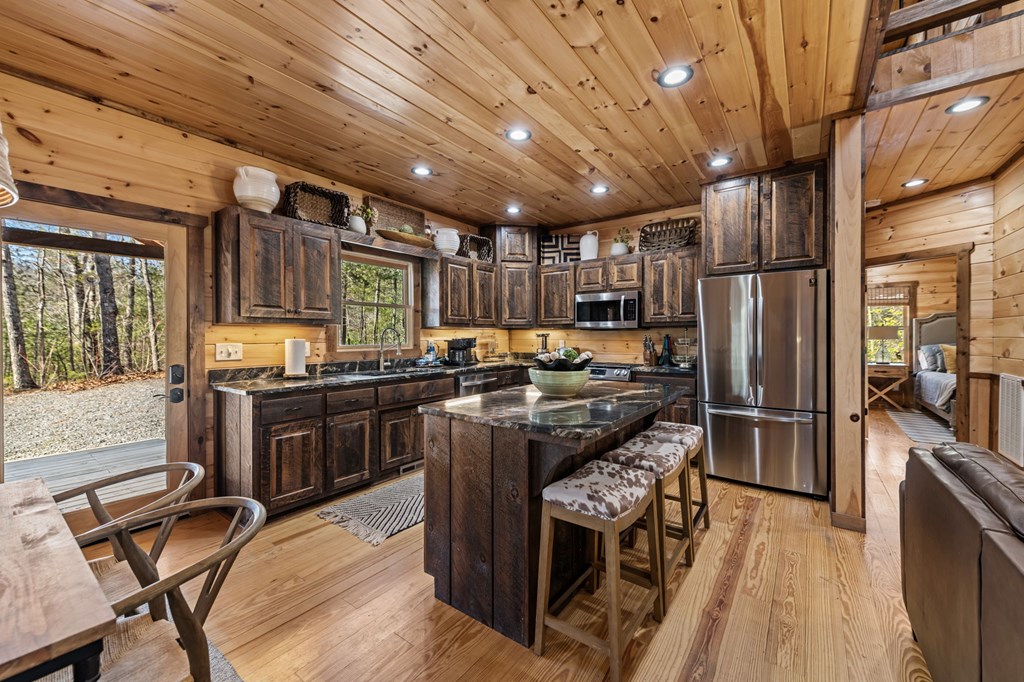 425054 Epworth Residential