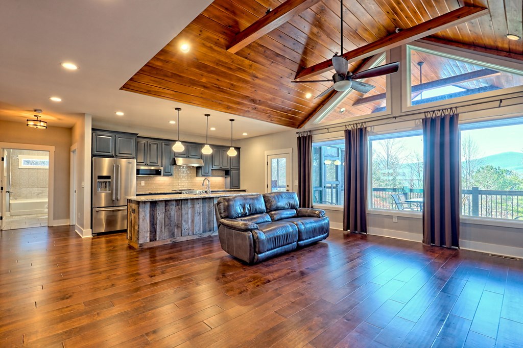 425060 Blairsville Residential