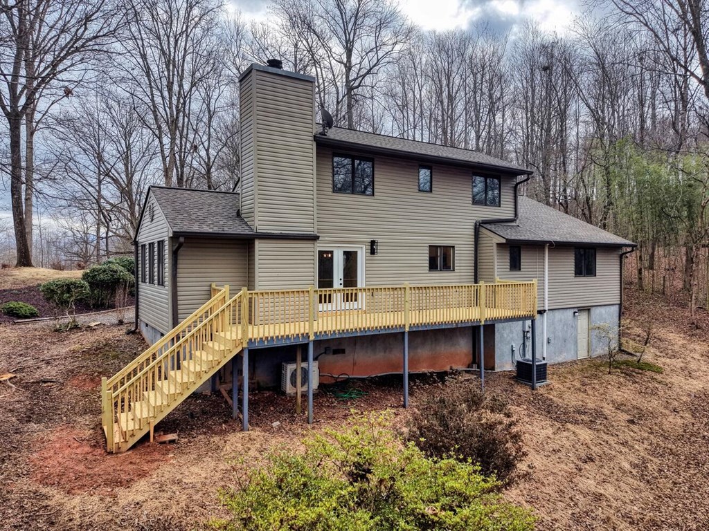 425066 Young Harris Residential