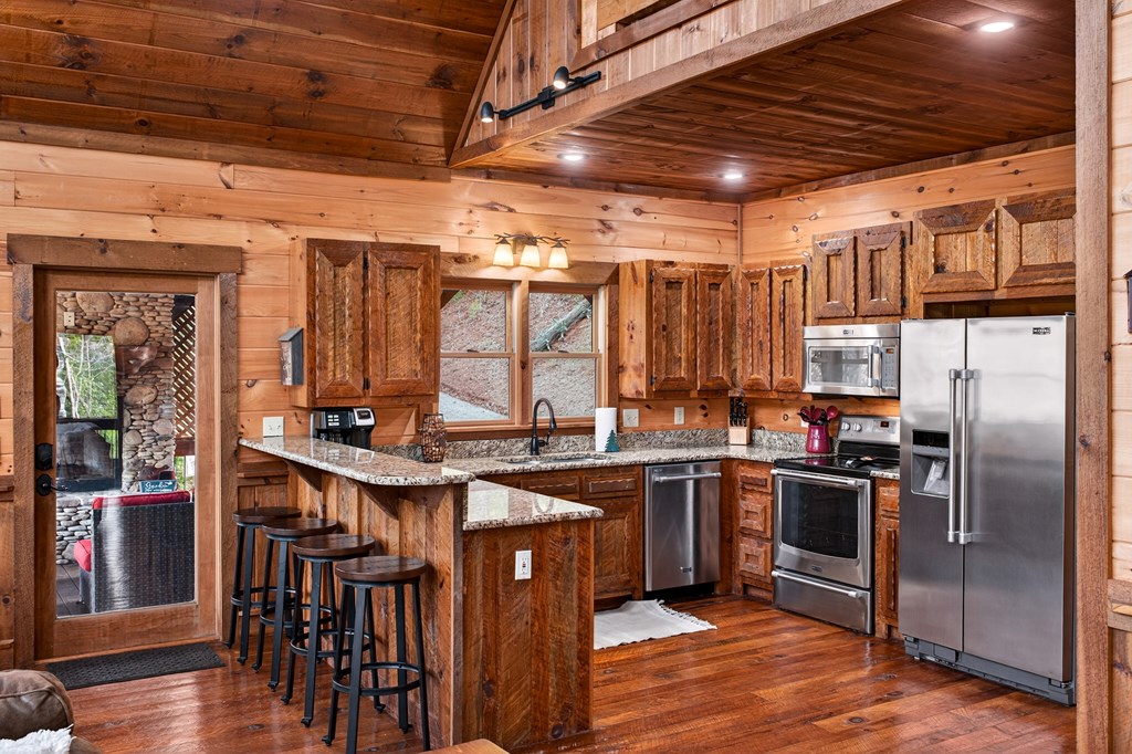 425068 Blue Ridge Residential