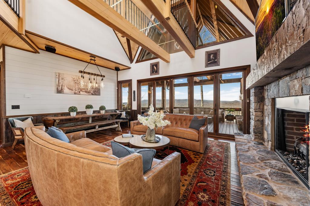 425070 Blue Ridge Residential