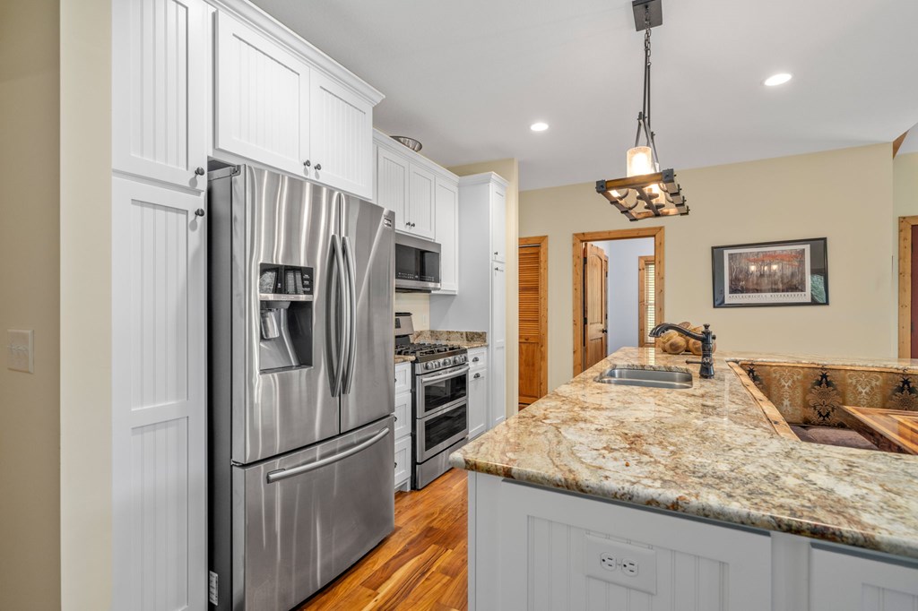 425079 Blue Ridge Residential