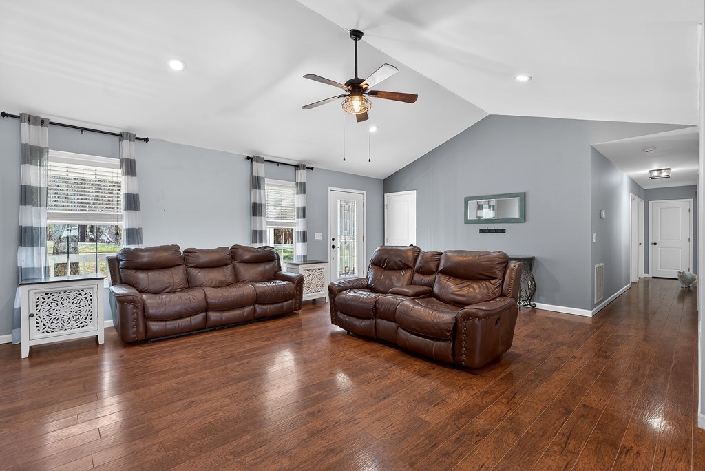 425087 Calhoun Residential