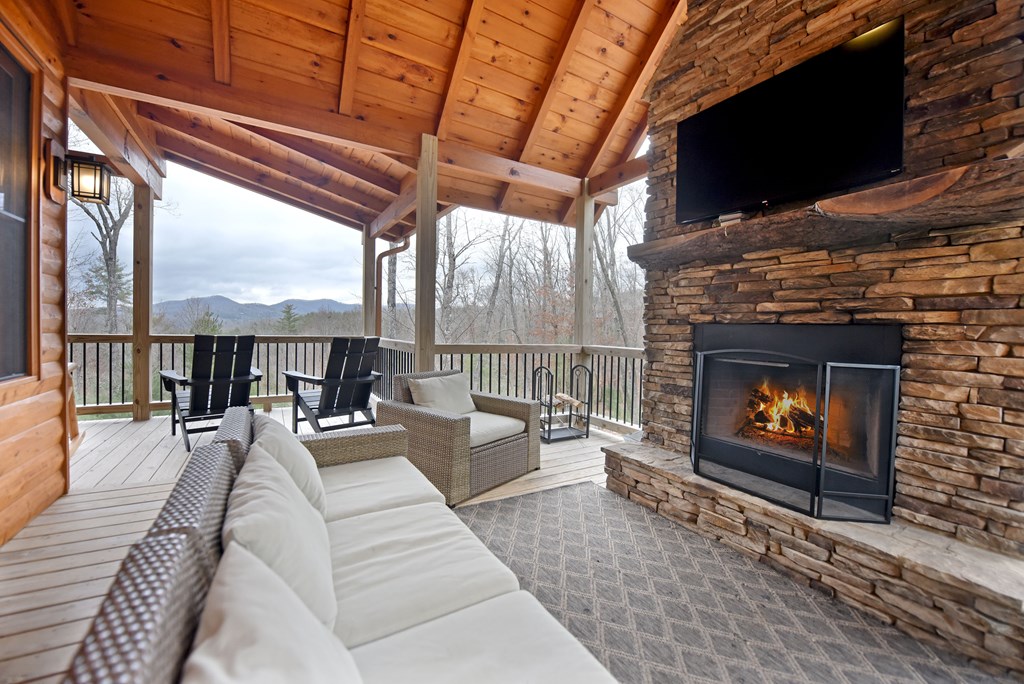 425105 Blue Ridge Residential