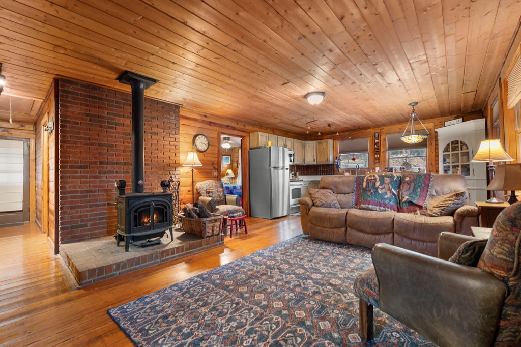 425120 Otto Residential