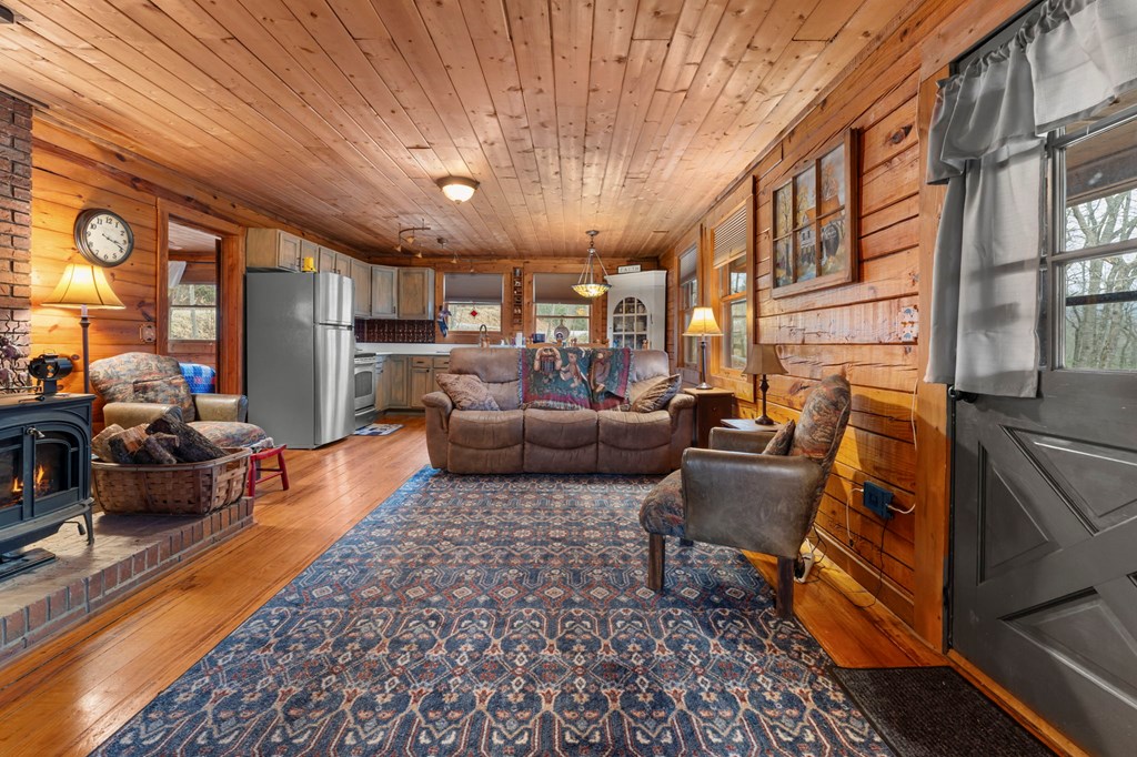 425120 Otto Residential