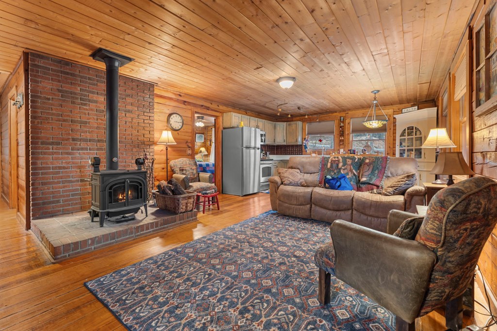 425120 Otto Residential