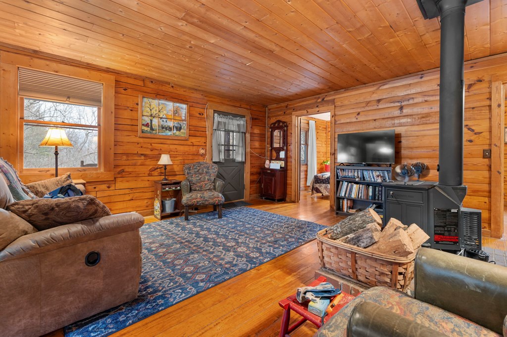 425120 Otto Residential