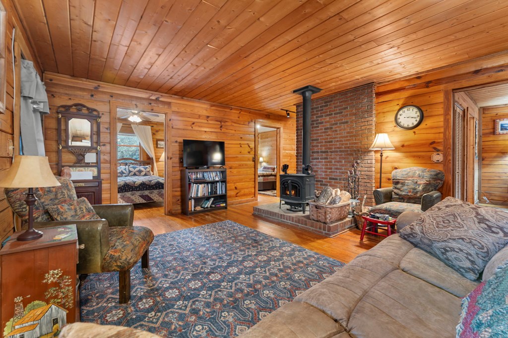 425120 Otto Residential