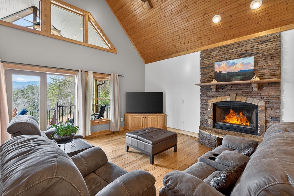 425142 Dahlonega Residential