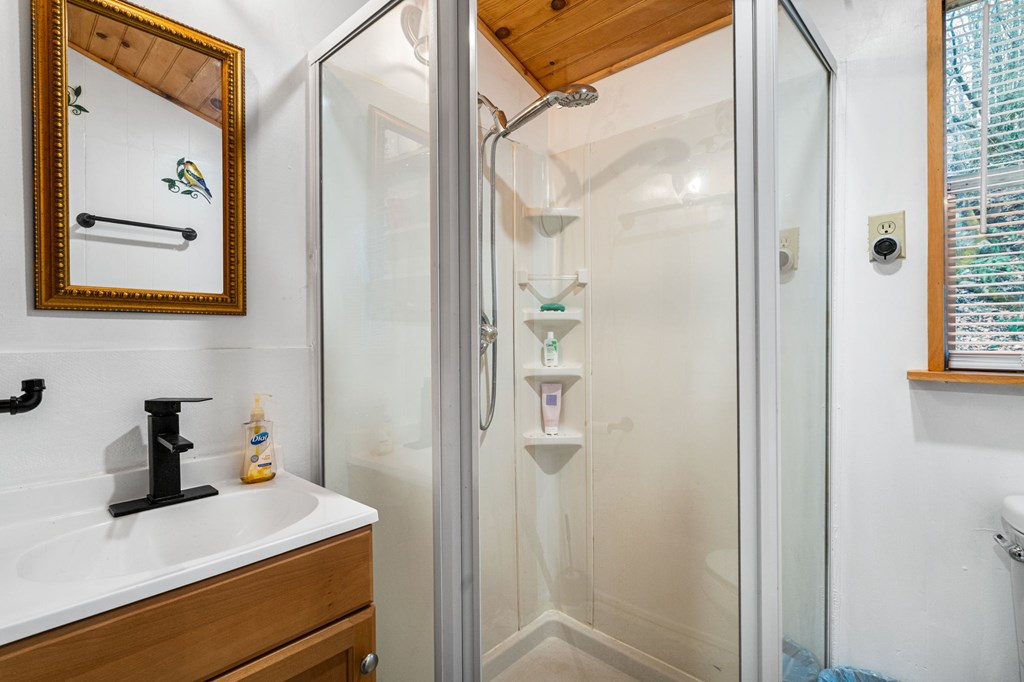 425145 Hayesville Residential