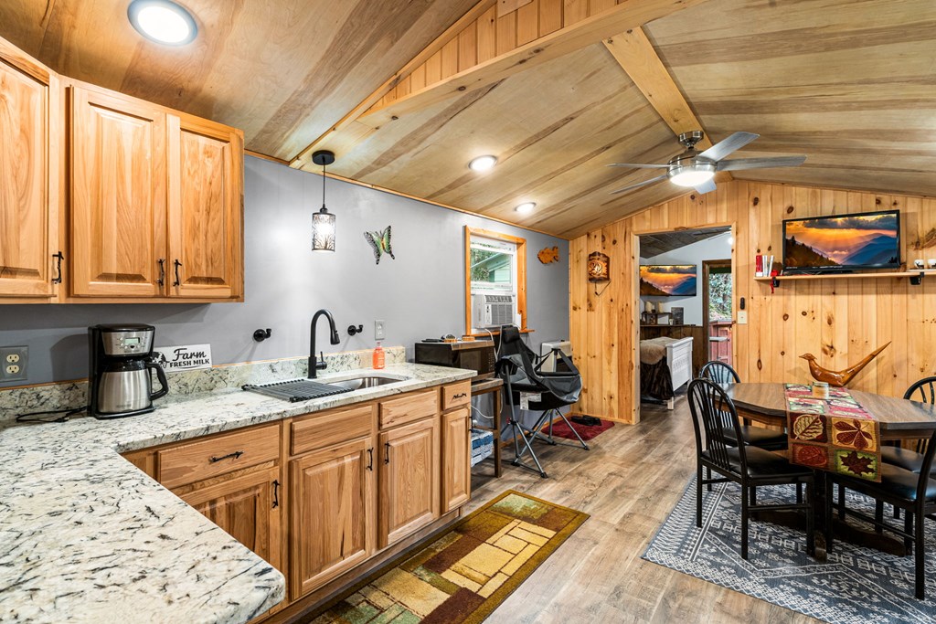 425145 Hayesville Residential