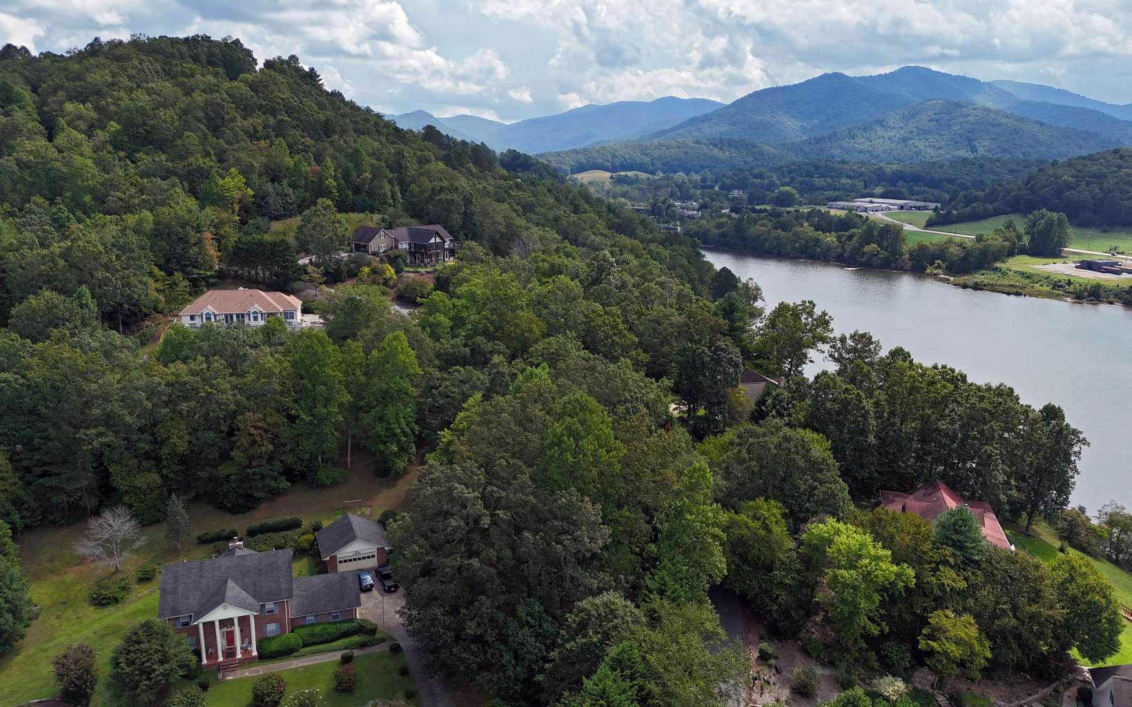 425147 Hiawassee Residential