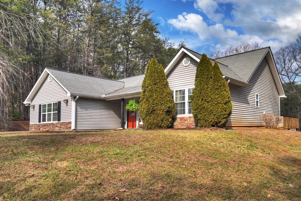 425152 Mineral Bluff 