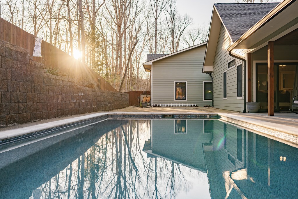 425171 Blue Ridge Residential