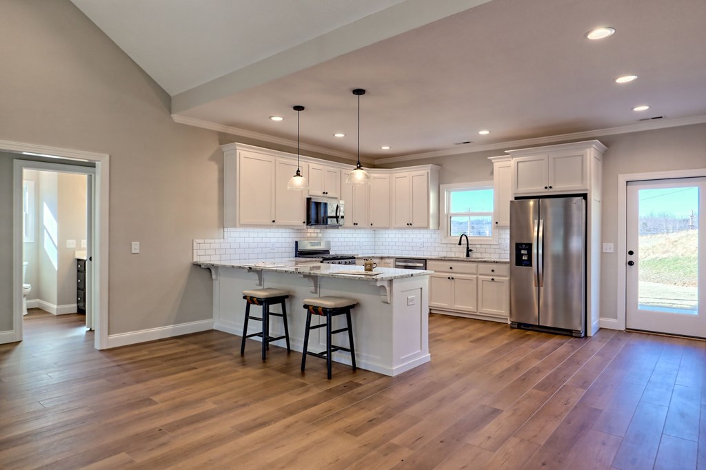 425175 Young Harris Residential