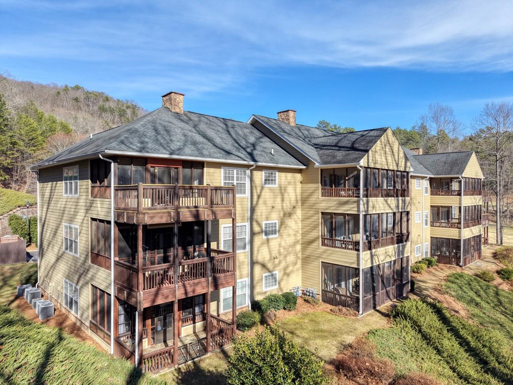 425192 Clayton Residential