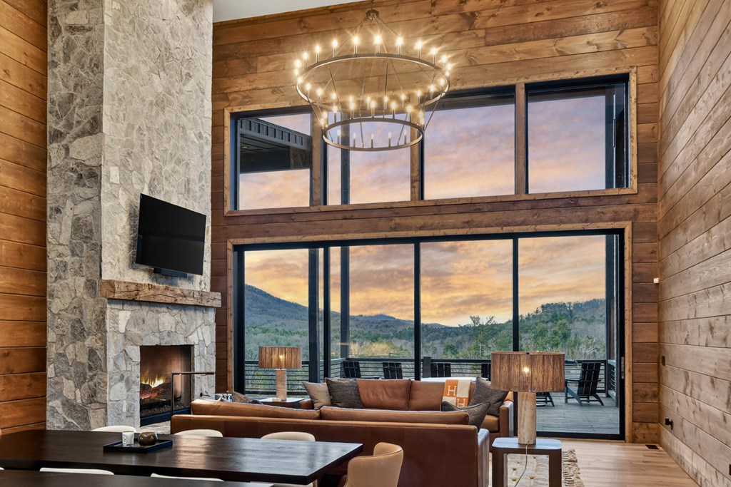 425196 Mineral Bluff Residential