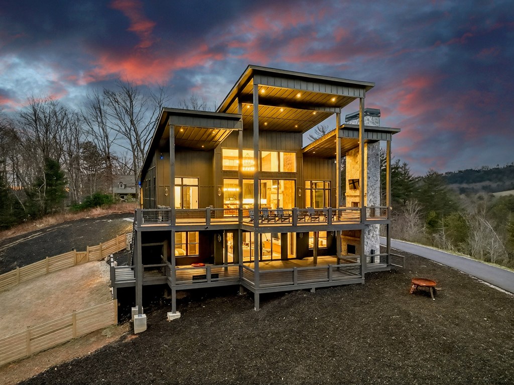 425196 Mineral Bluff Residential