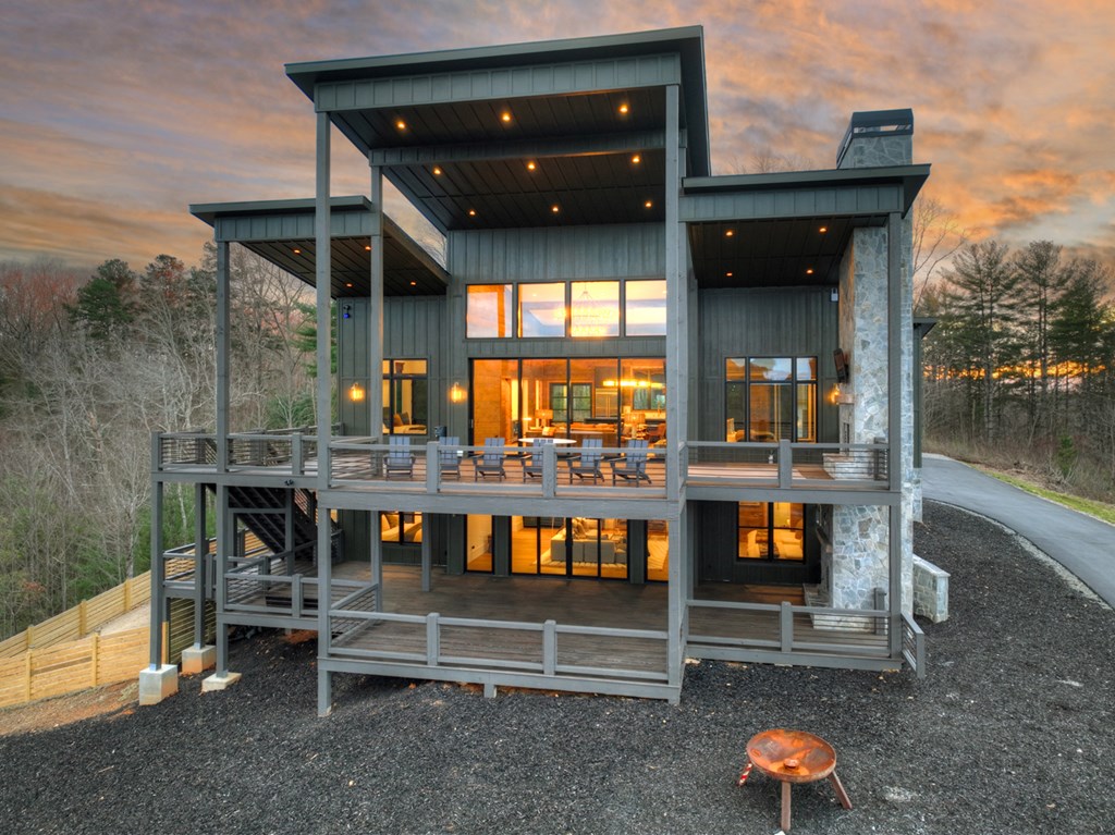 425196 Mineral Bluff Residential