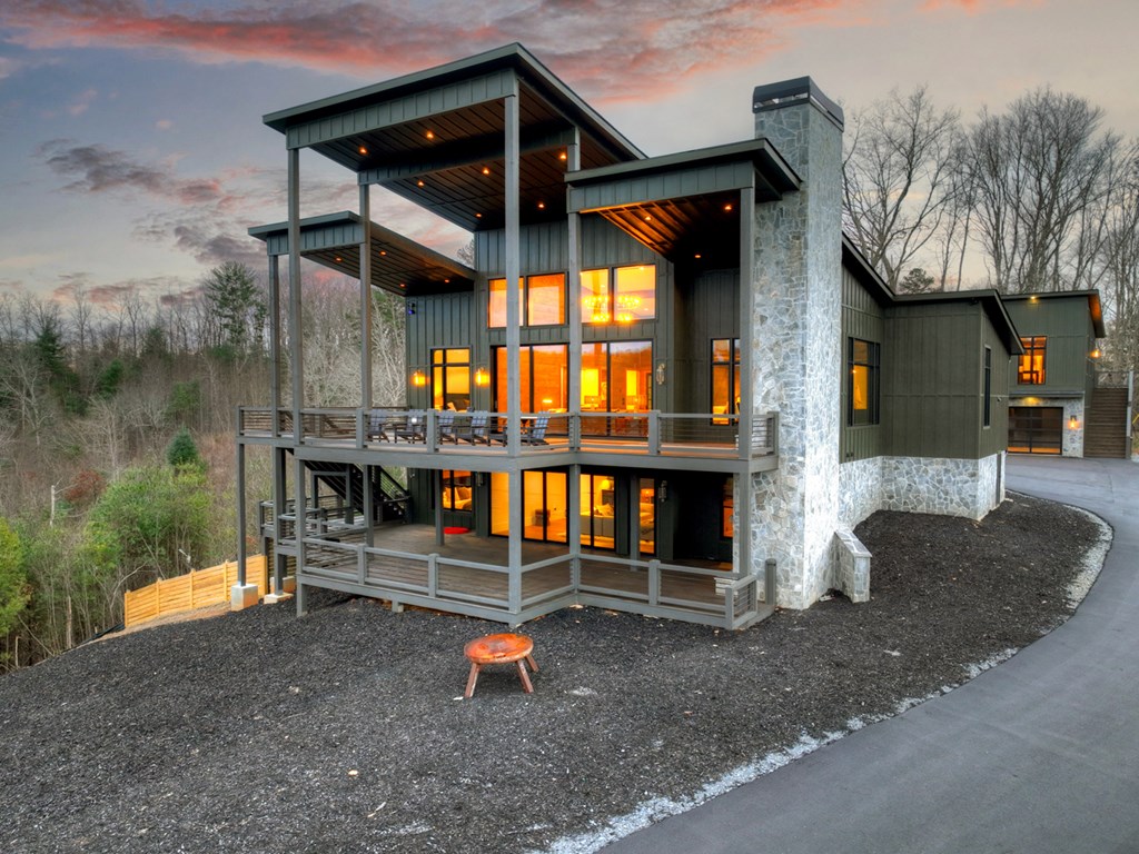 425196 Mineral Bluff Residential