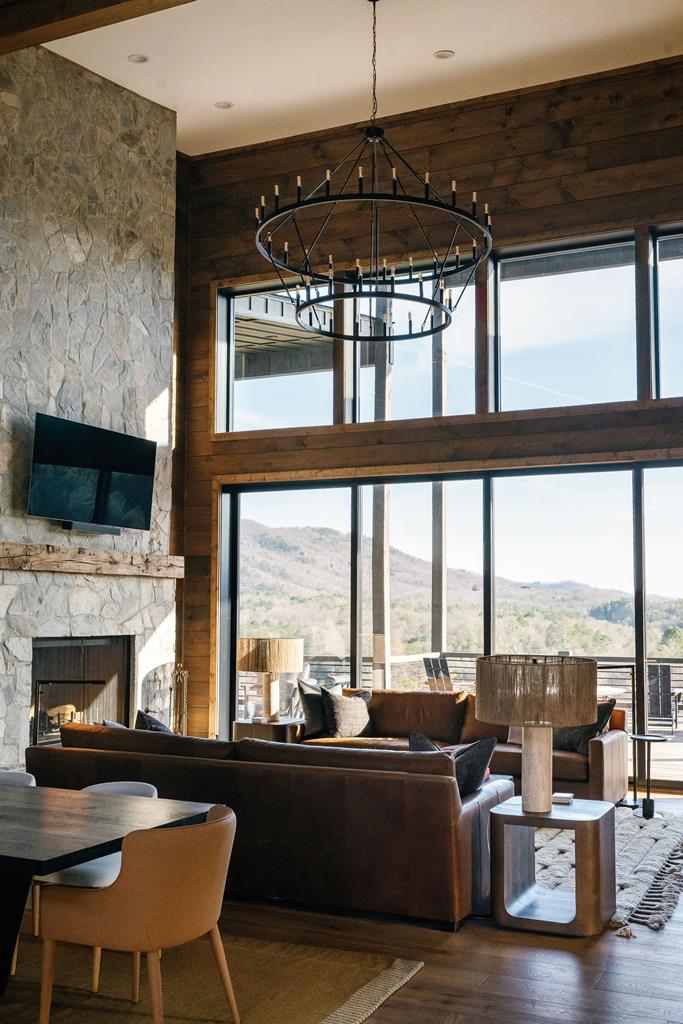 425196 Mineral Bluff Residential