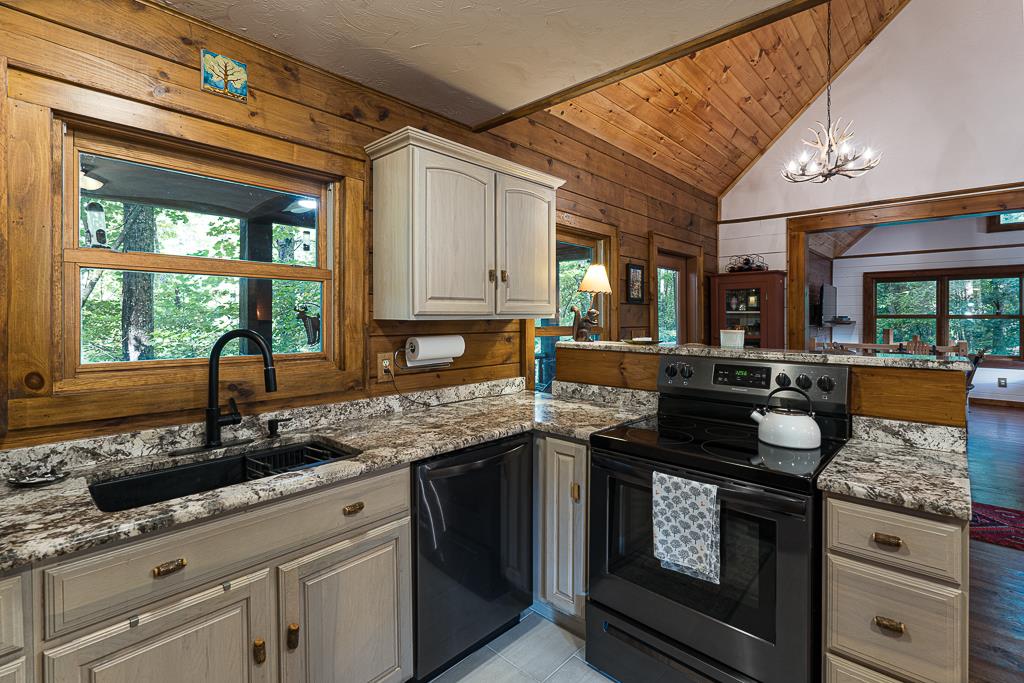 425198 Murphy Residential