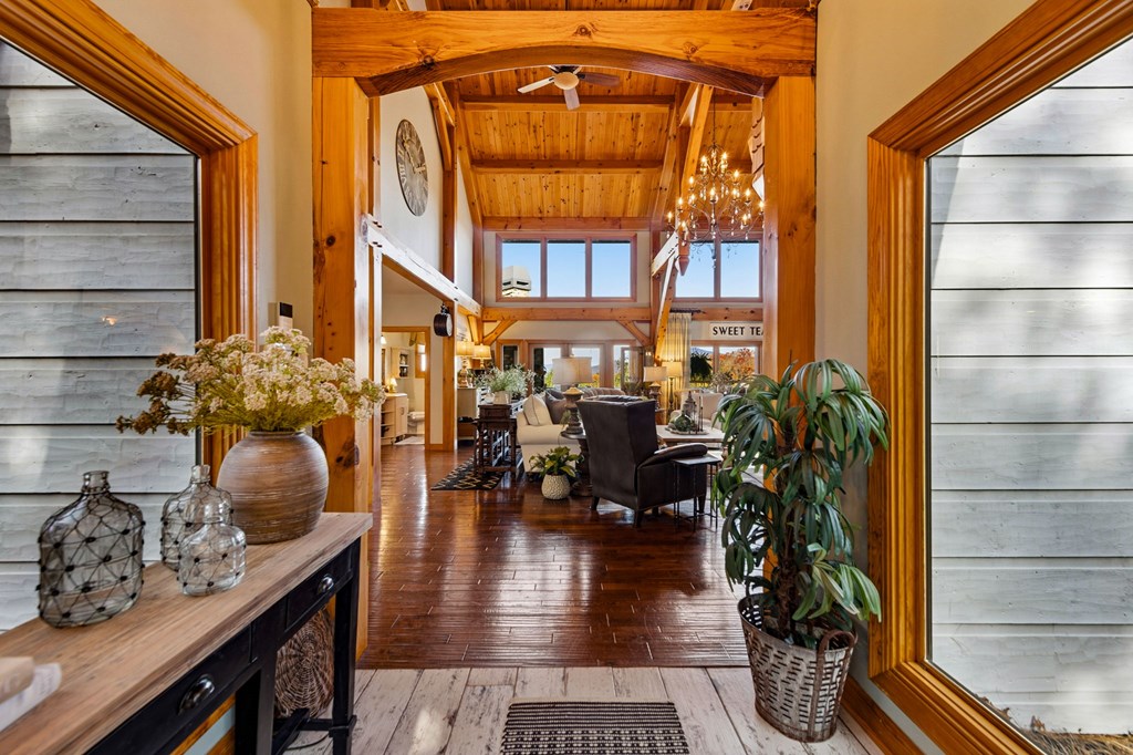 425203 Hiawassee Residential