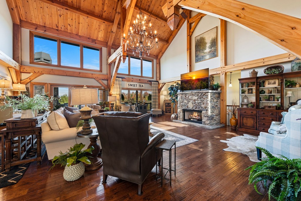 425203 Hiawassee Residential