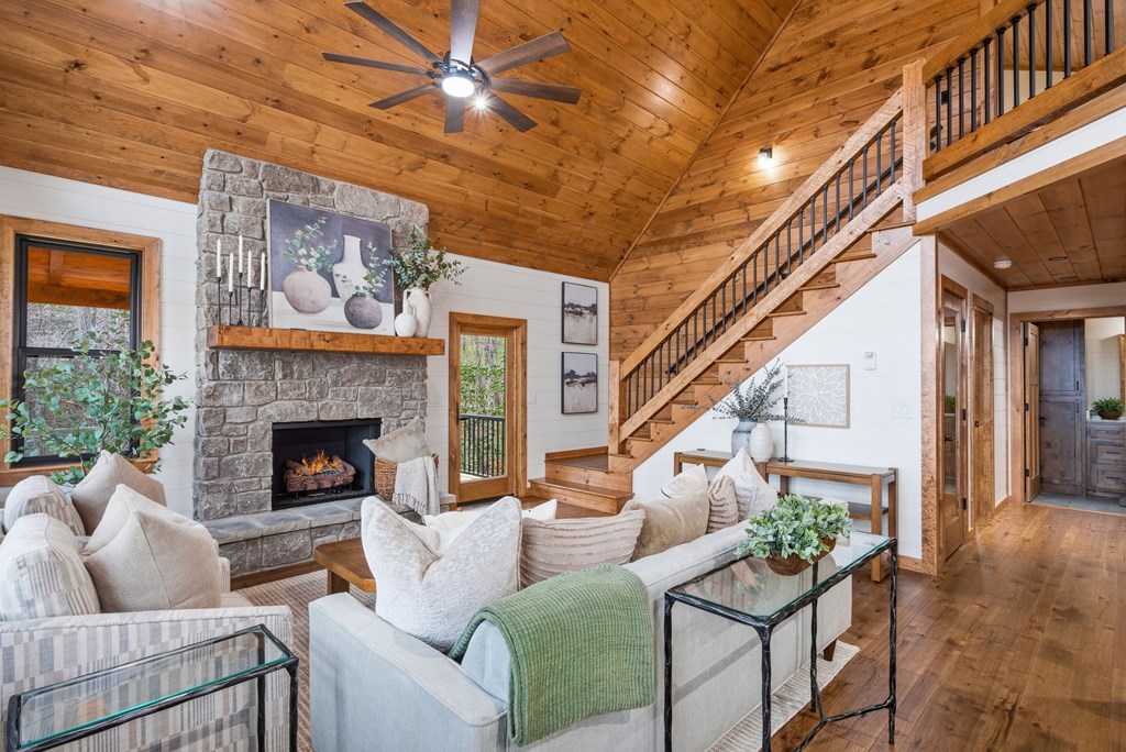 425208 Blue Ridge Residential