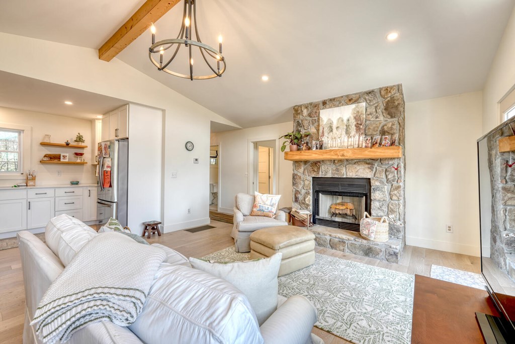 425209 Hiawassee Residential