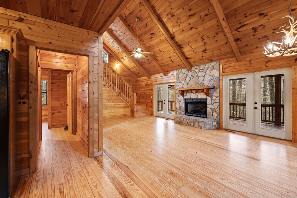 425210 Cherry Log Residential