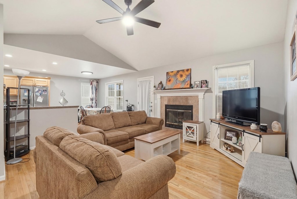 425215 Young Harris Residential