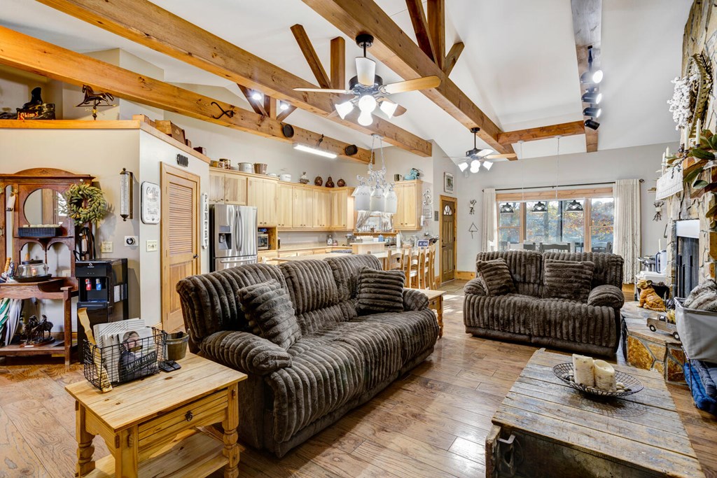 425219 Hayesville Residential