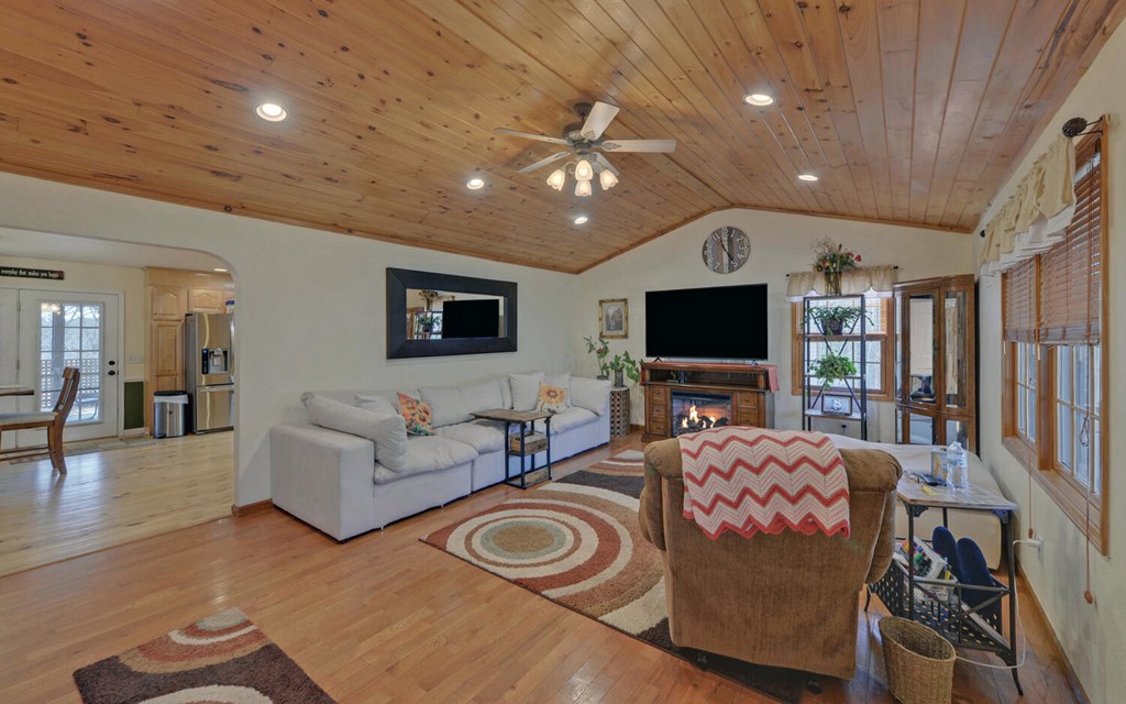 425220 Turtletown Residential