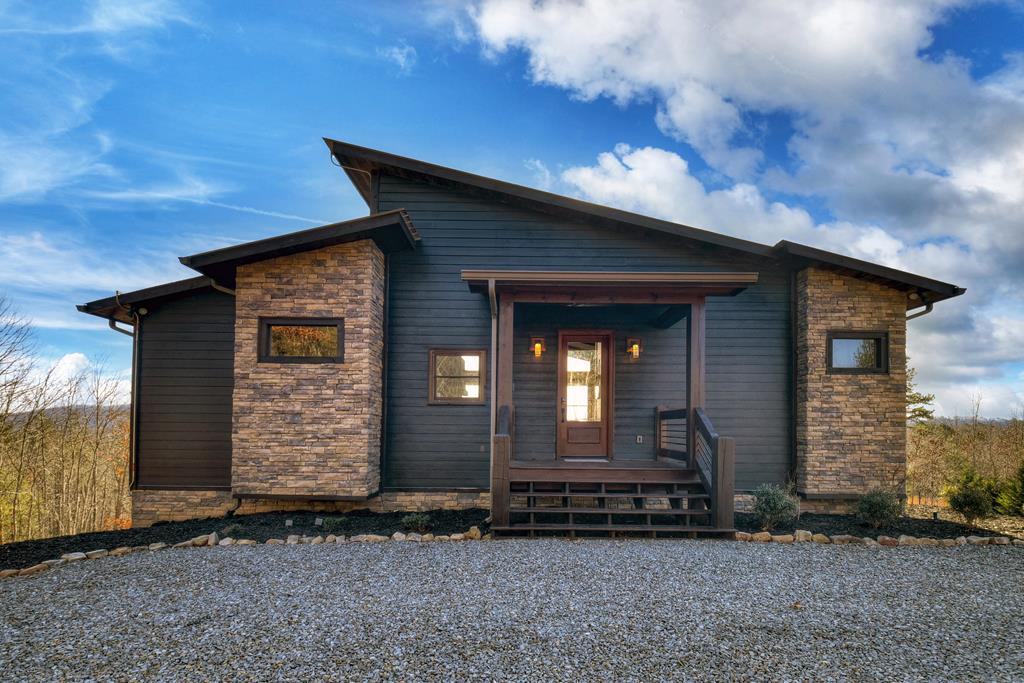 425227 Mineral Bluff Residential