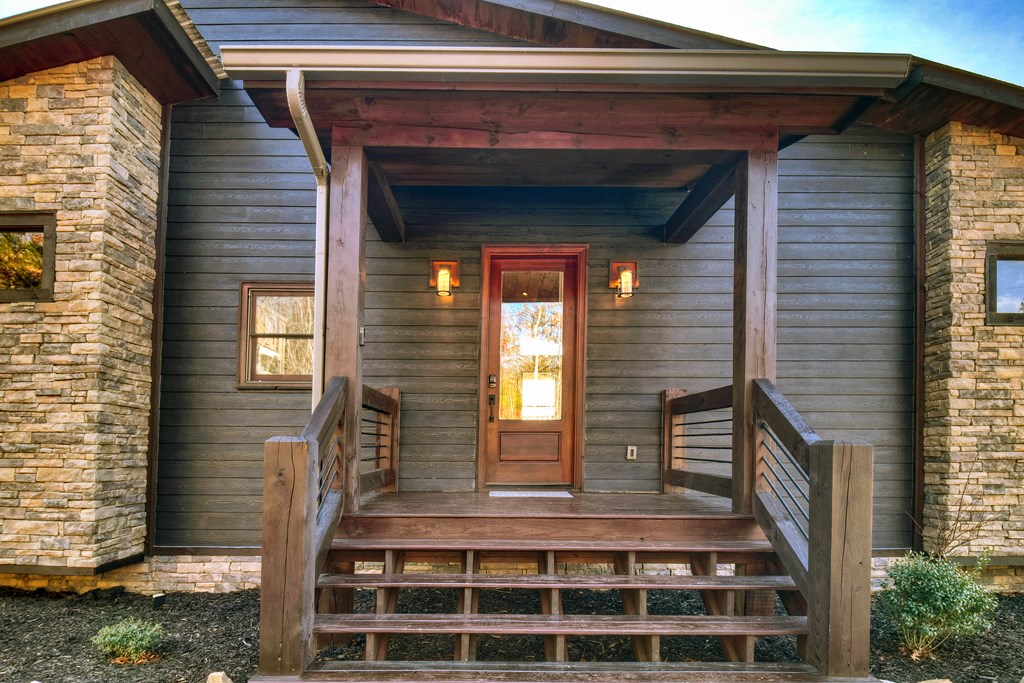 425227 Mineral Bluff Residential