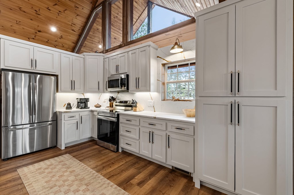 425229 Mineral Bluff Residential