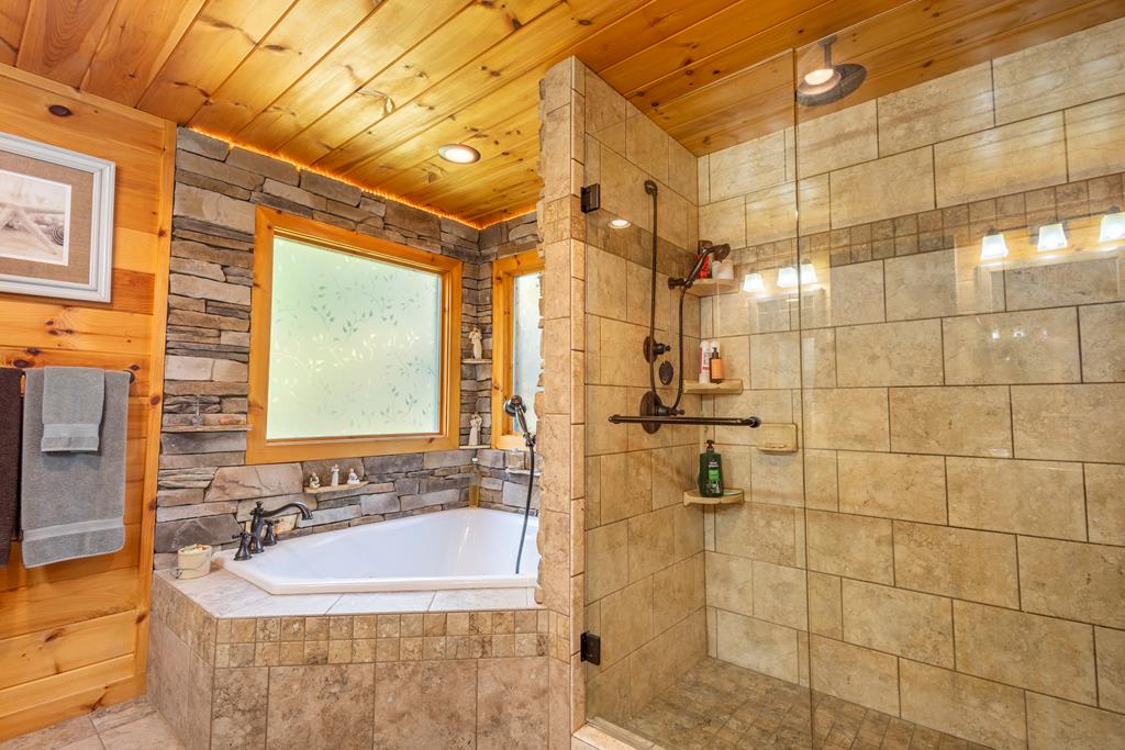 425231 Morganton Residential