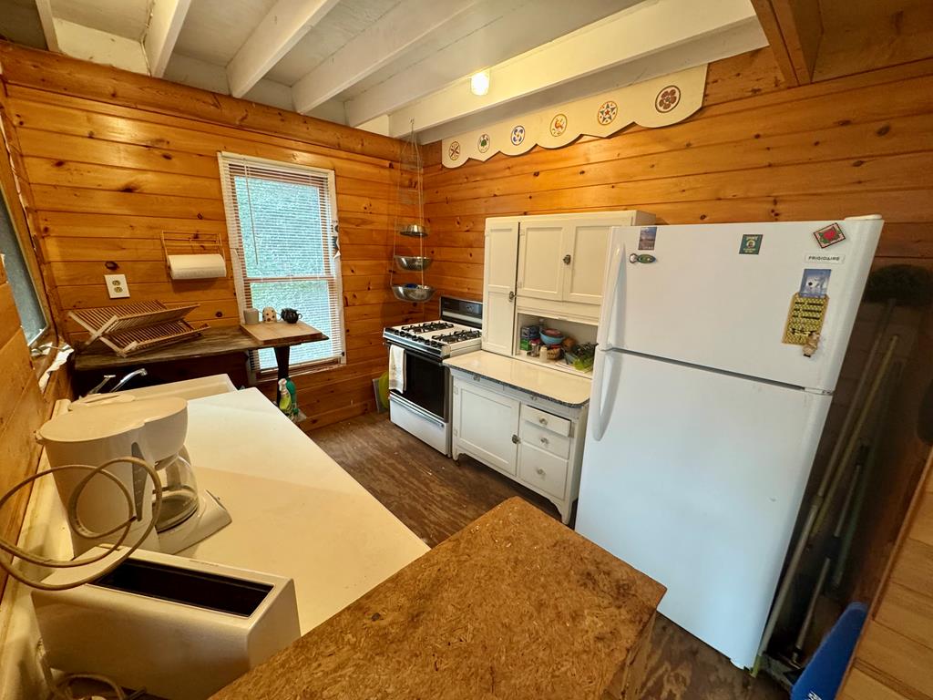 425233 Cherry Log Residential