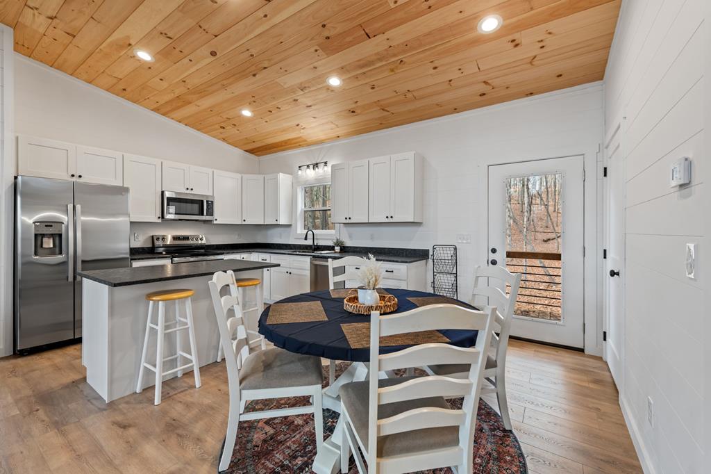 425237 Morganton Residential