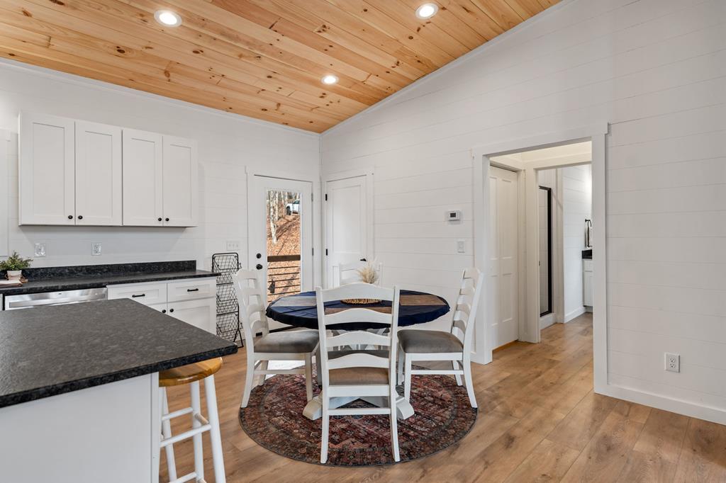 425237 Morganton Residential