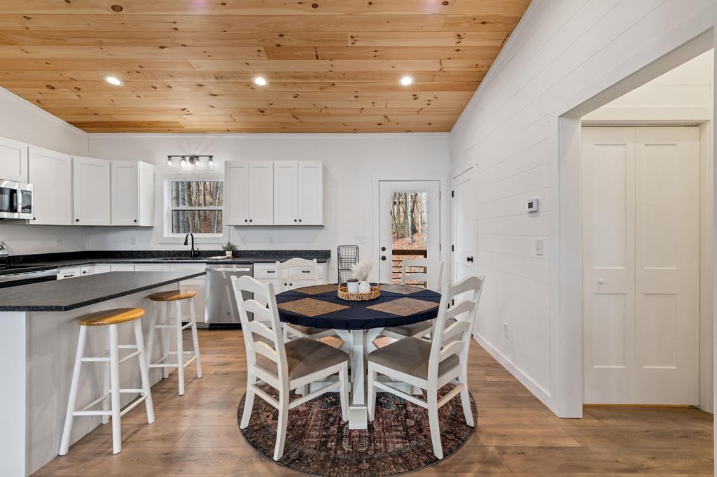 425237 Morganton Residential