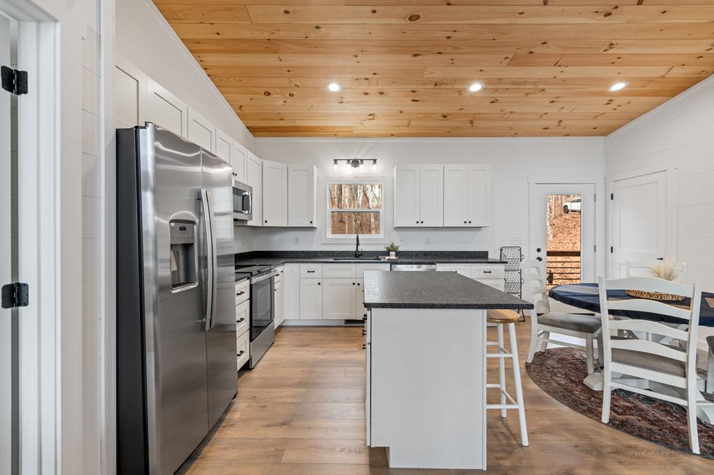 425237 Morganton Residential