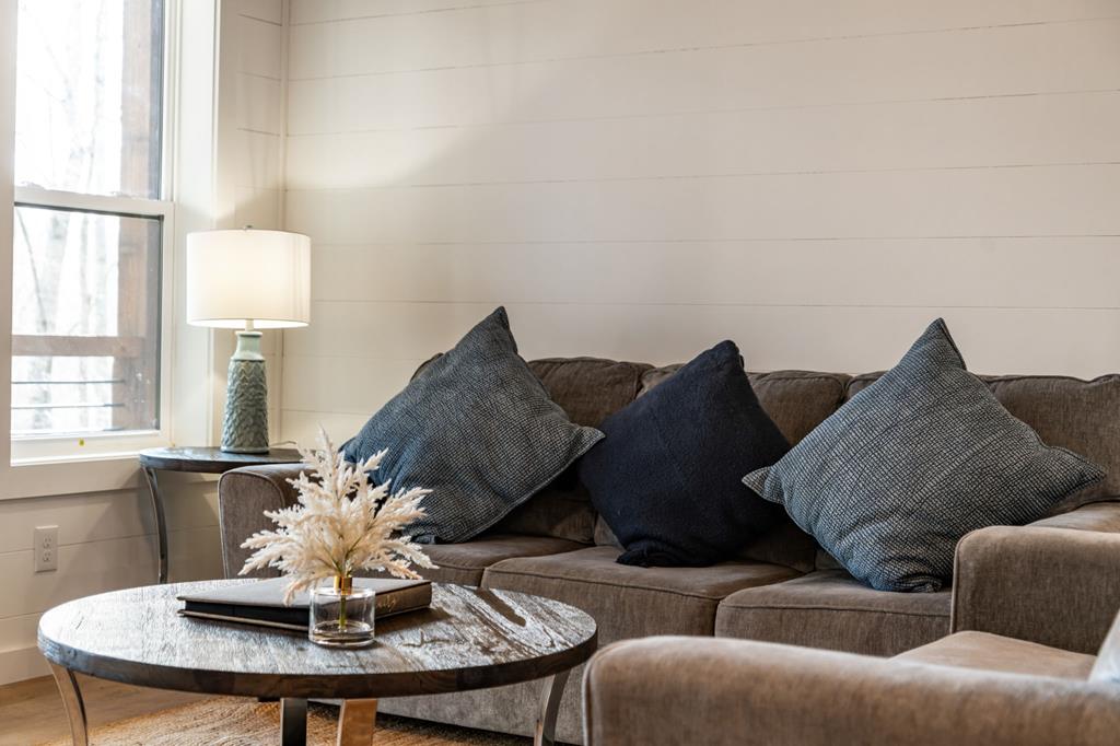 425237 Morganton Residential