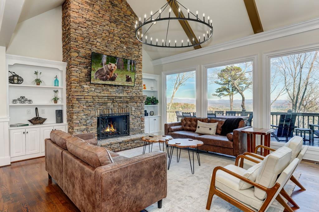 425241 Jasper Residential