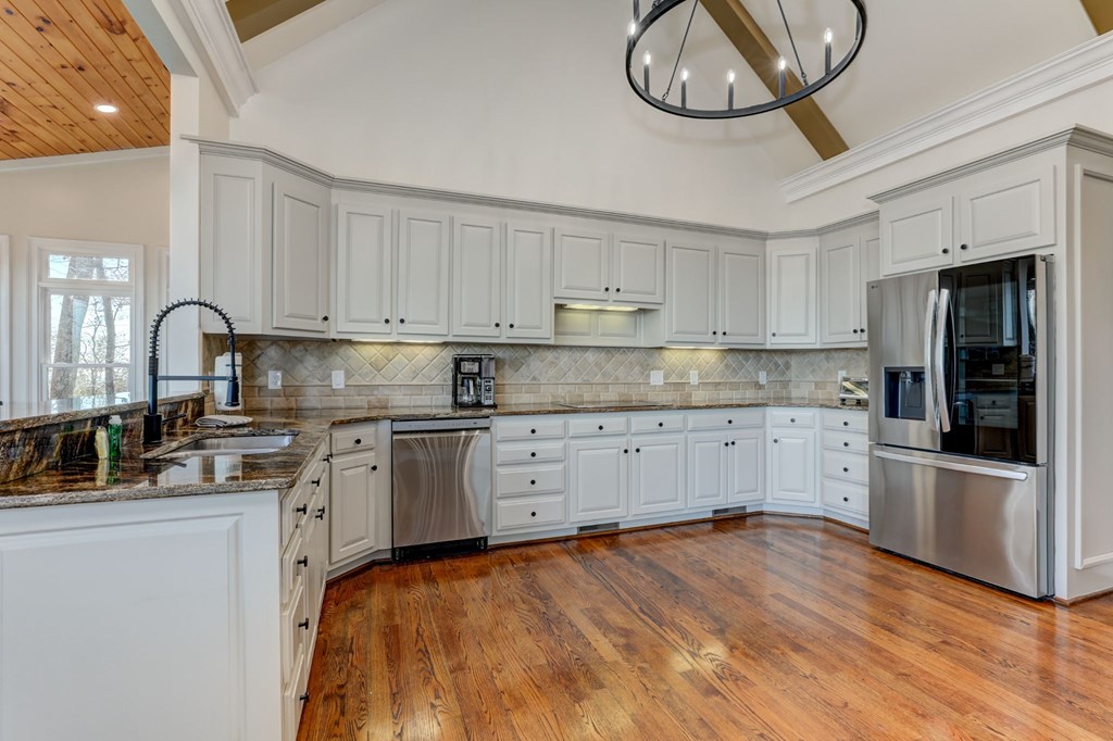 425241 Jasper Residential